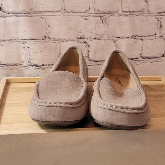 Vionic- Debbie Suede Loafer- Size 6- Gray in color - Picture 3 of 7